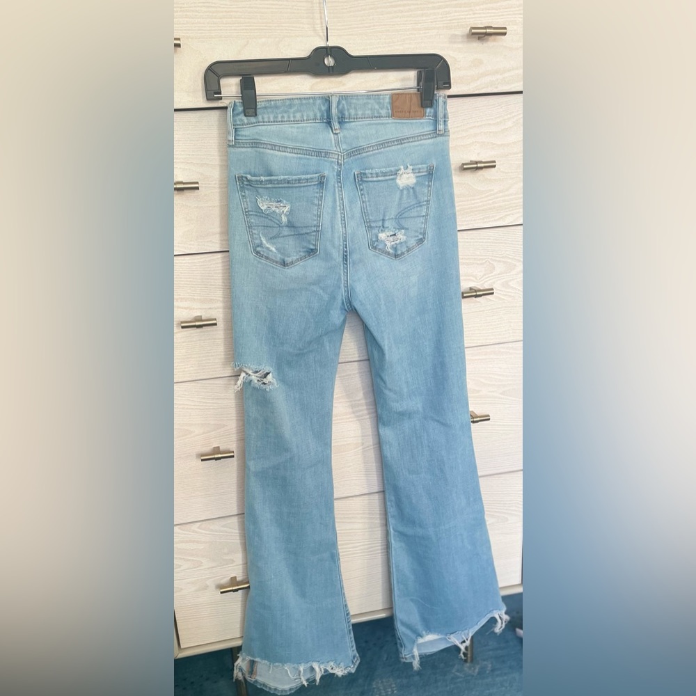 High rise ripped jeans